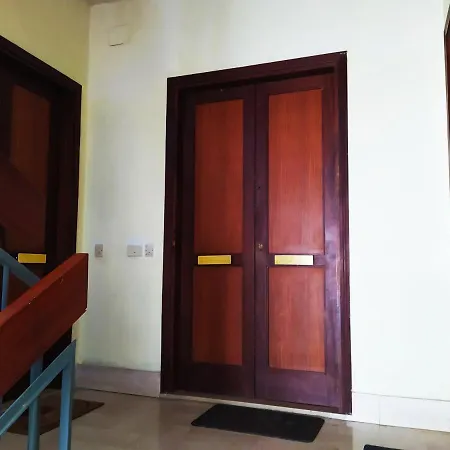 شقة Ghiaie Sea View *