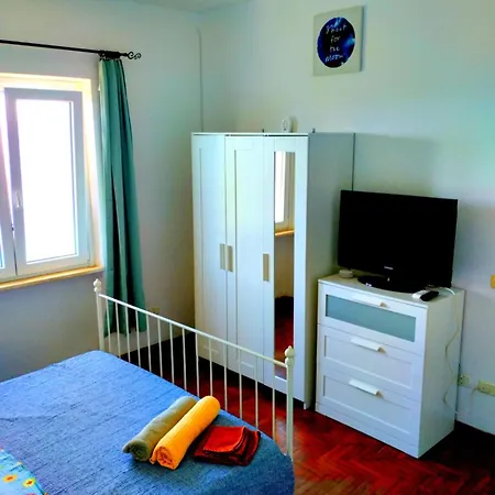 Ghiaie Sea View Apartman *