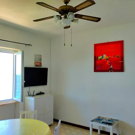 דירה Ghiaie Sea View *