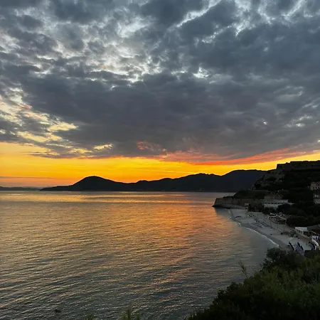 Ghiaie Sea View Apartman