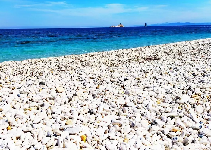 Ghiaie Sea View Apartman *