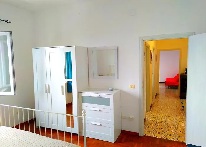 Ghiaie Sea View Apartman *